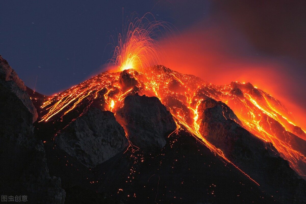 日本火山喷发瞬间，有多厉害？历史上有一次高度达到5000米-凤凰网视频-最具媒体品质的综合视频门户-凤凰网