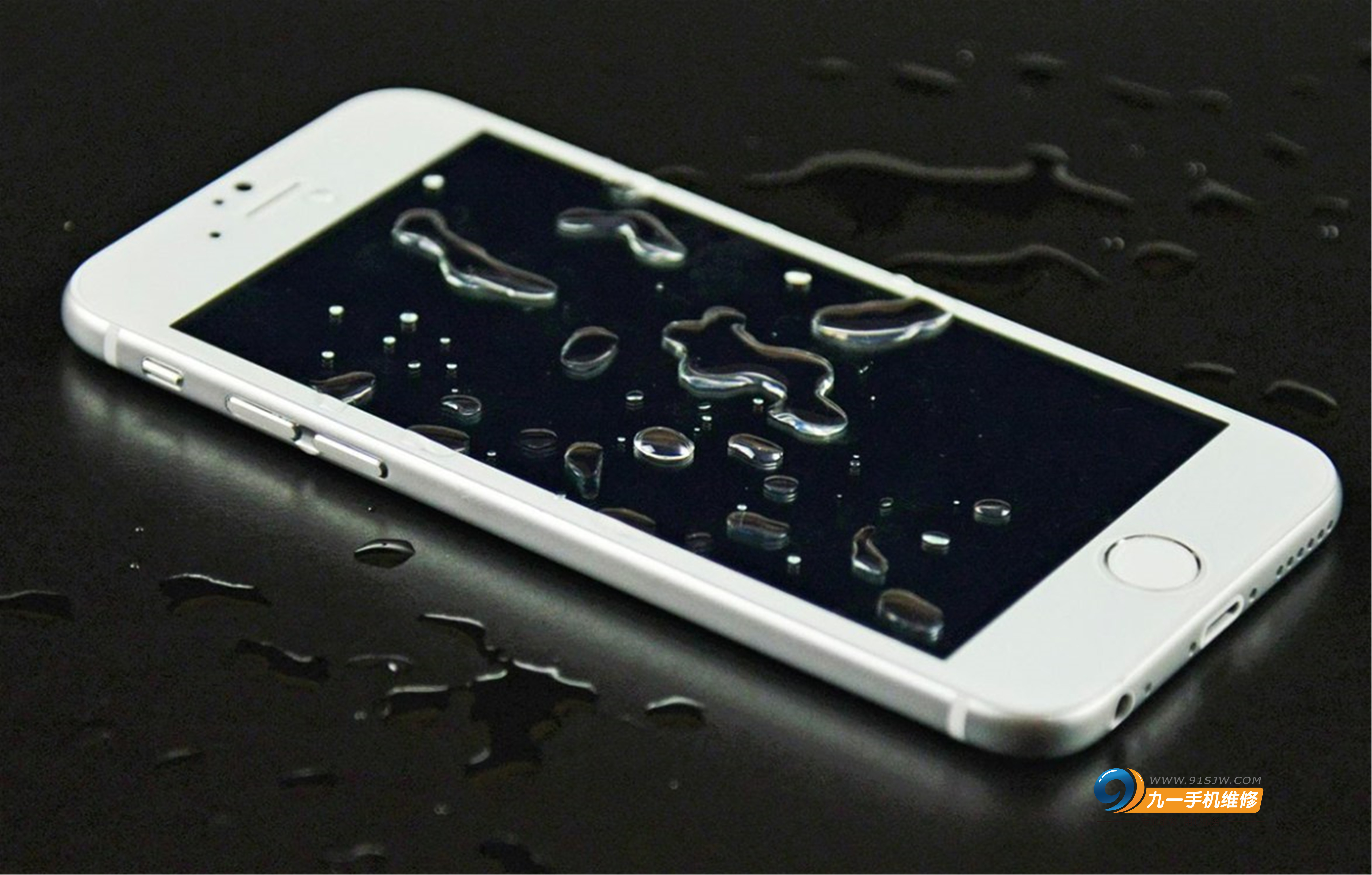 苹果手机掉水里怎么处理（苹果13pro不小心掉水里了怎么办）