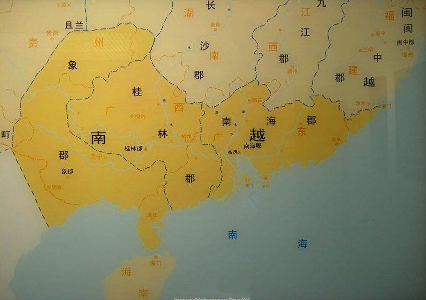 香港有多大面积相当于哪个城市面积（香港多少平方公里面积）