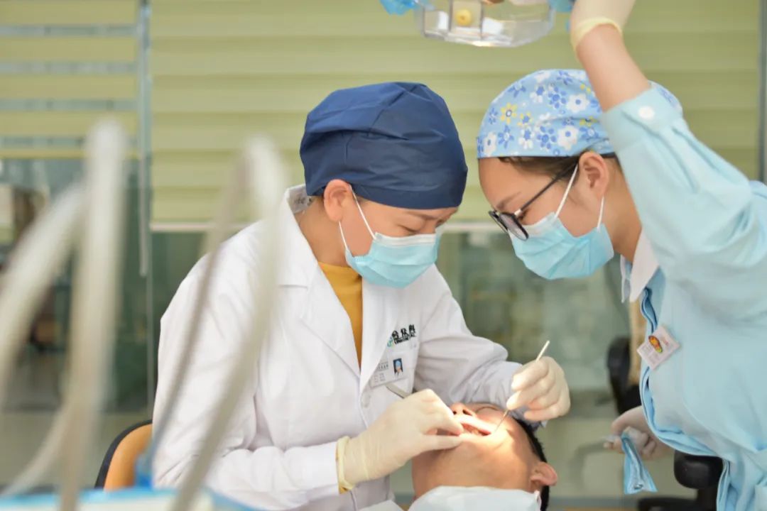 牙医在中国是高薪吗（中国牙医真实收入）