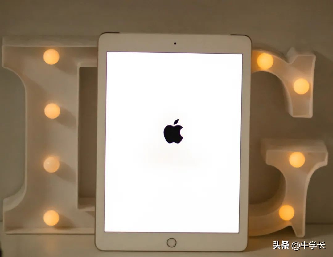 ipad开机一直卡在白苹果怎么办（iPad开机一直显示白苹果的解决方法）