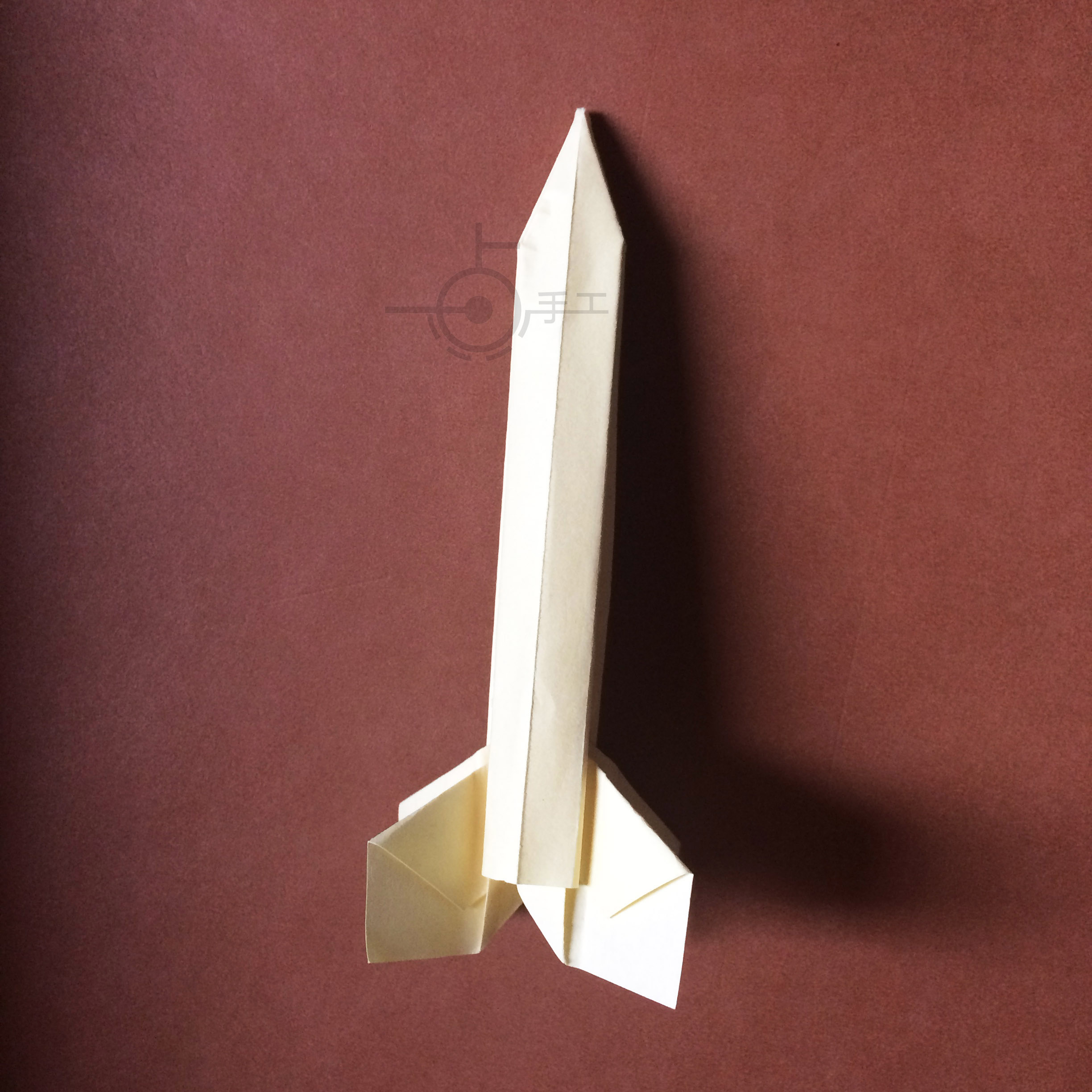 纸火箭的制作方法（简单自制可飞火箭教程）