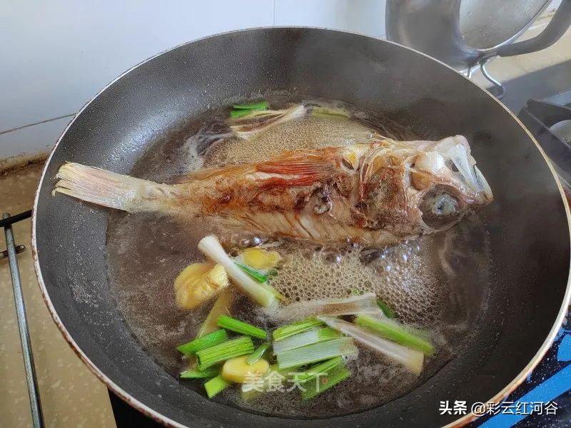 红石斑鱼怎么做最好吃（石斑鱼的家常做法）