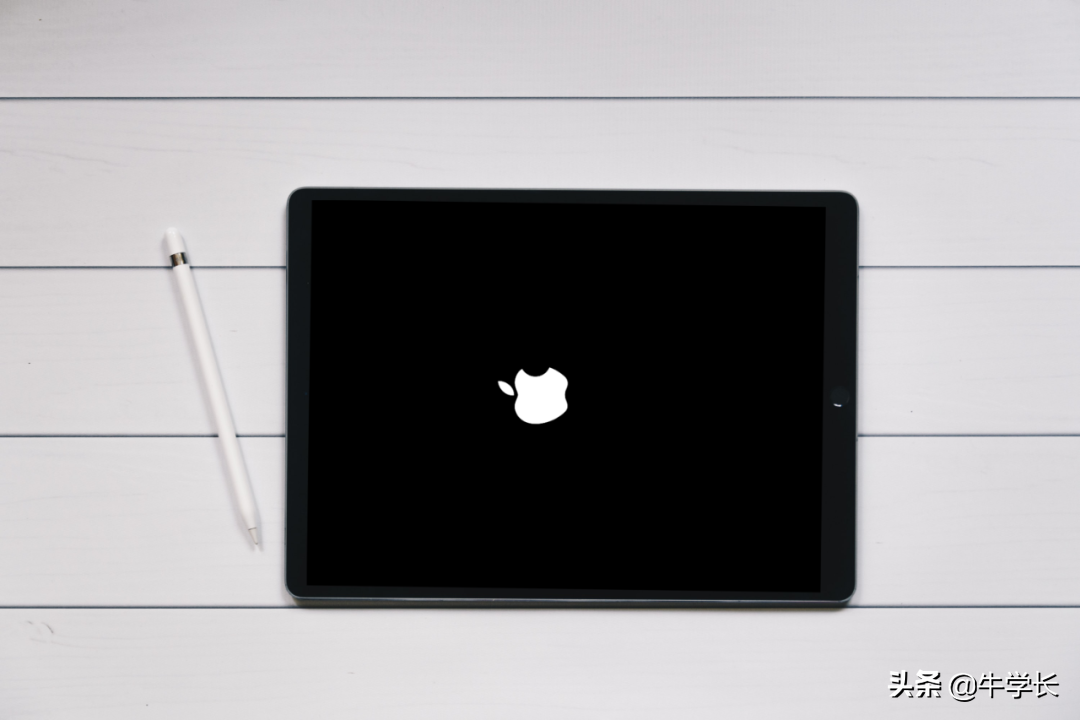 ipad开机一直卡在白苹果怎么办（iPad开机一直显示白苹果的解决方法）
