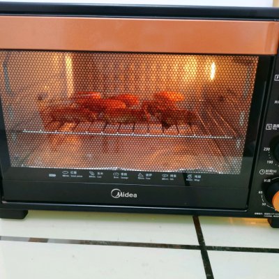 烤箱做烤鸡翅的做法（家用电烤箱烤鸡翅的详细步骤）