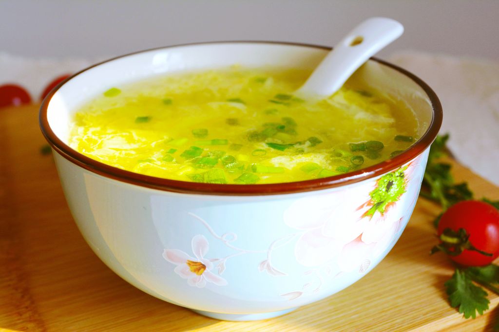 葱花蛋汤的做法（葱花蛋汤怎么做简单又好吃）