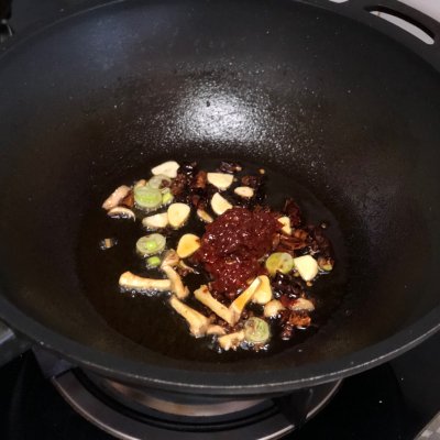 蛤蜊肉怎么做好吃（去了壳的花蛤肉的做法）