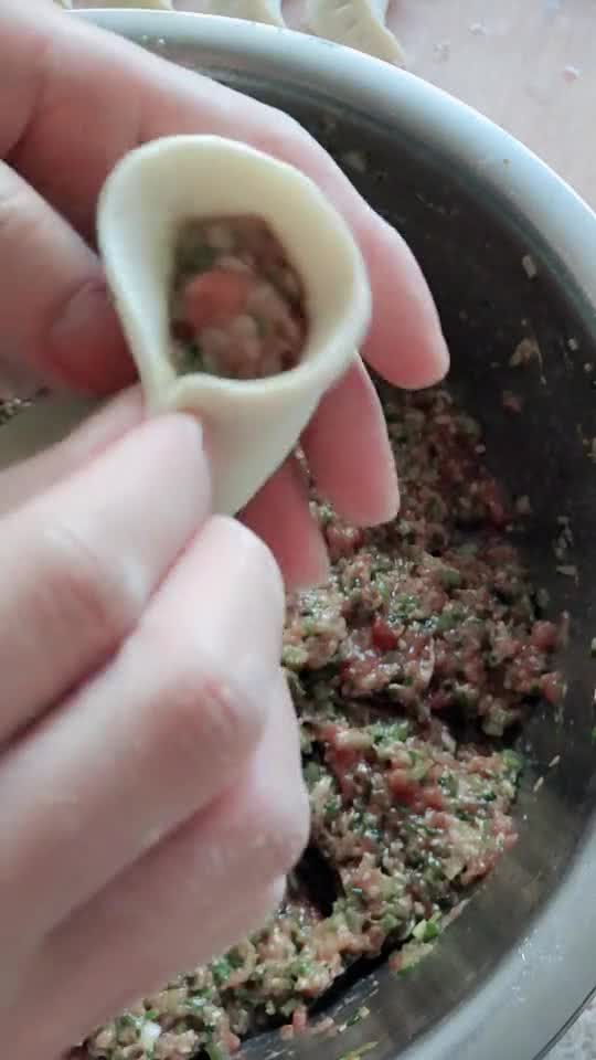 月牙饺子的包法（包饺子最简单手法）