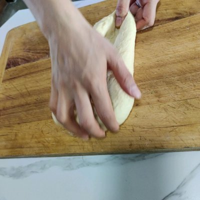 怎么用烤箱做面包（用烤箱做面包简单方法）