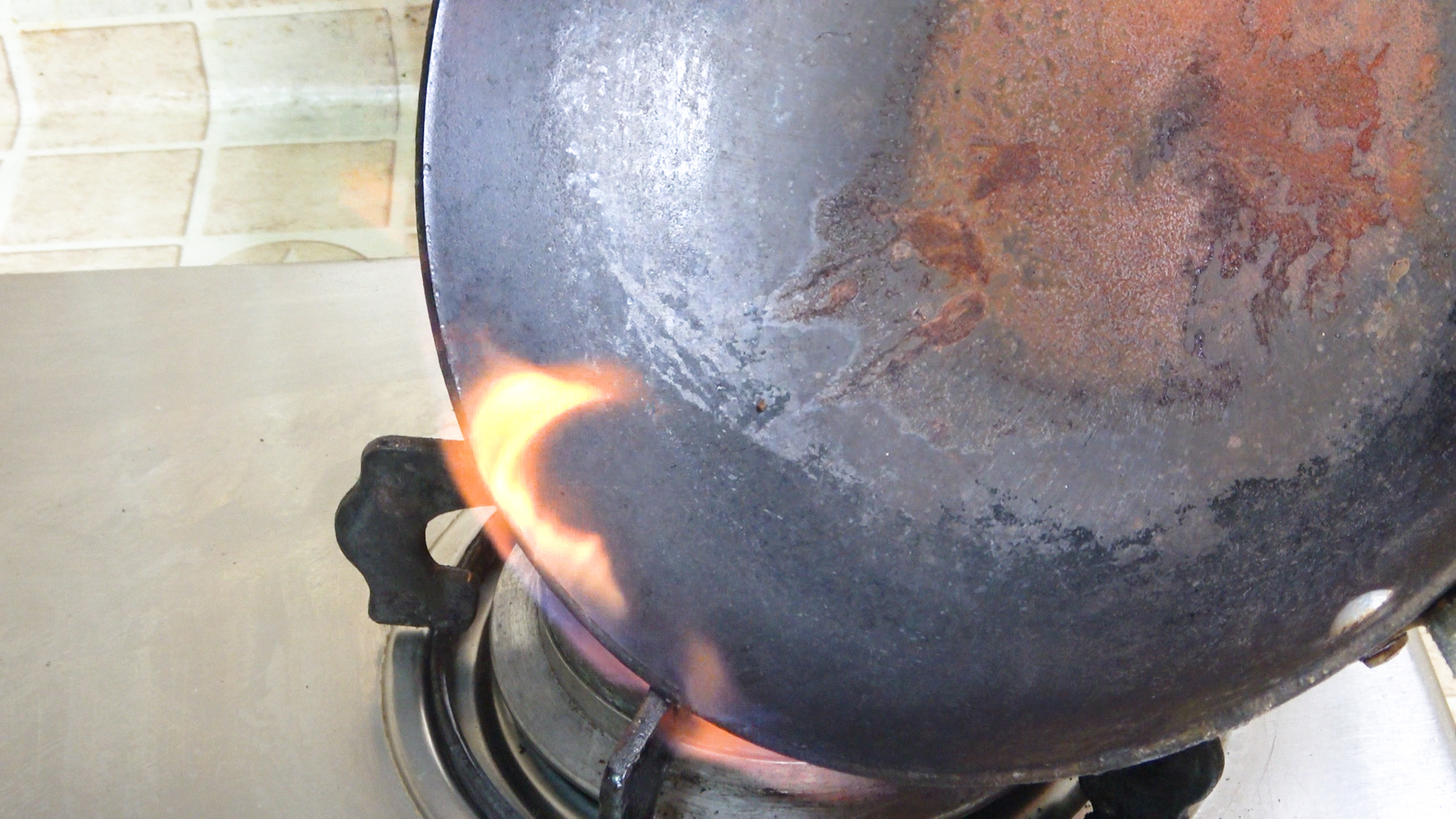 铁锅生锈怎么处理（教你一招轻松去锈） – 碳资讯