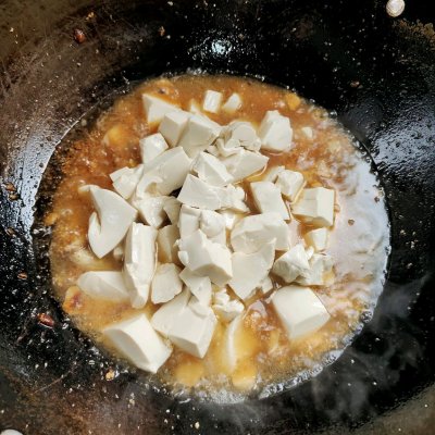 鱼籽豆腐家常做法（软嫩鲜香的鱼籽豆腐煲易于消化还健脑）