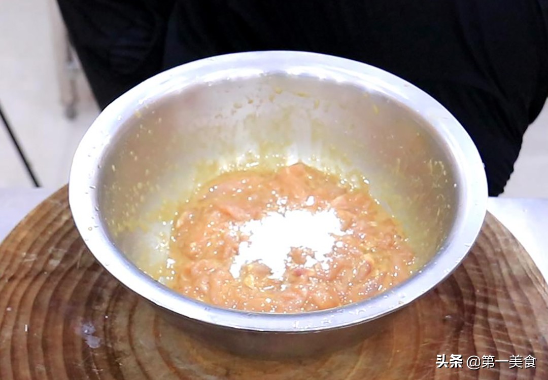 杏鲍菇炒肉的做法（10分钟快手菜杏鲍菇炒肉做饭不发愁）