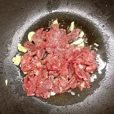 青椒炒牛肉的做法（教你做青椒炒牛肉好吃下饭的诀窍）
