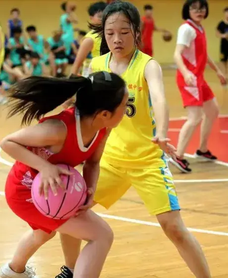 女生打篮球能减肥吗（女孩子打篮球你不知道的超多好处）