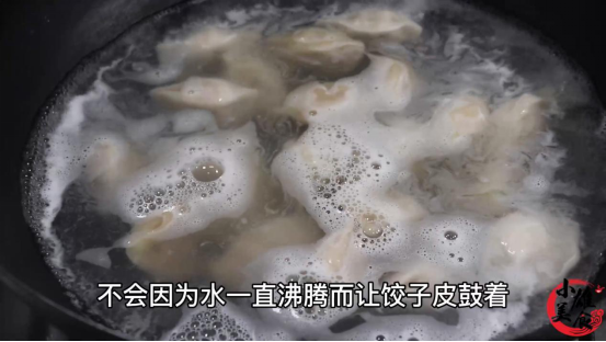 如何煮速冻饺子（煮速冻饺子的小技巧）