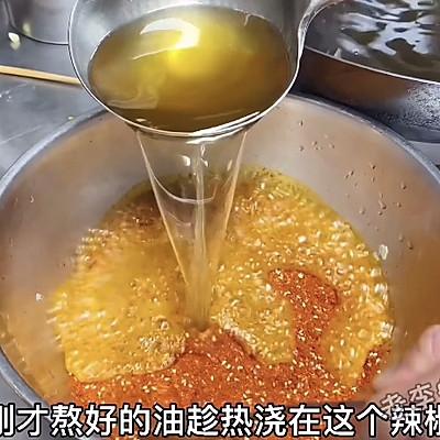 辣椒油的制作方法（比饭店还香的辣椒油制作教程）