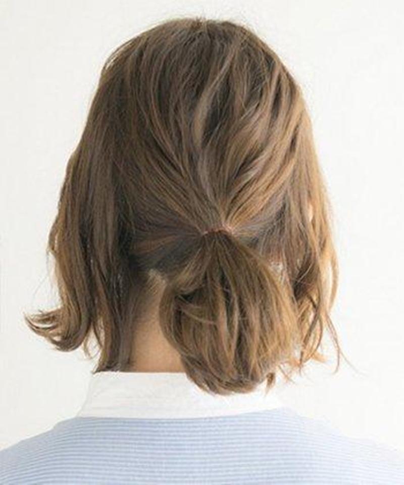 简单的短发发型扎法图片（5种扎法分享解决短发女生扎头发的困惑）