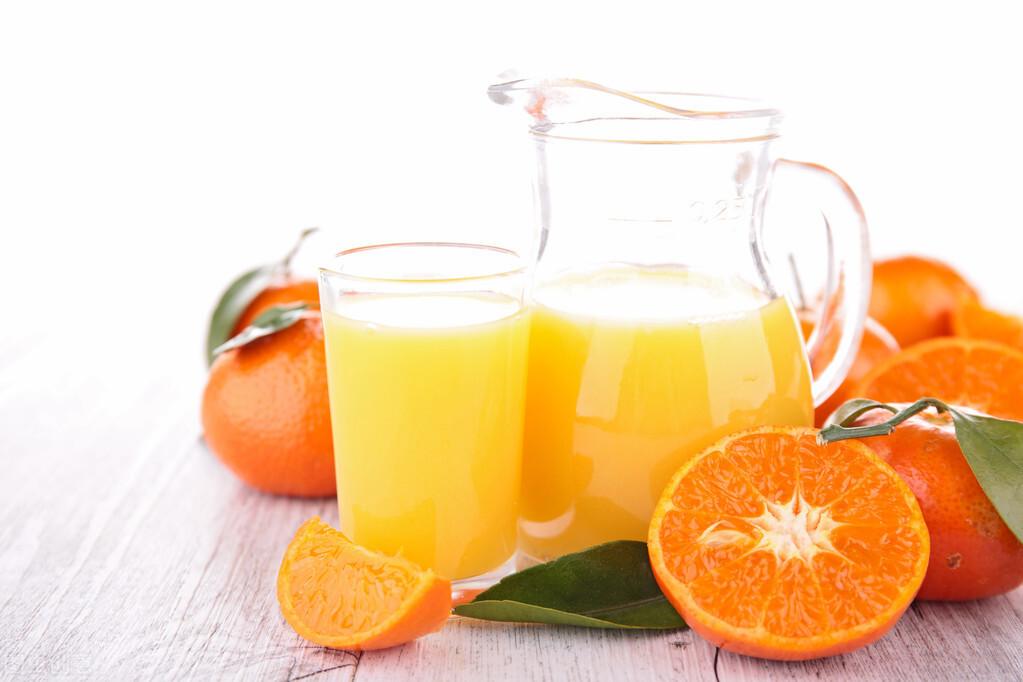 怎么挑橙子水分多又甜（5个挑选橙子技巧学会了不怕被坑了）