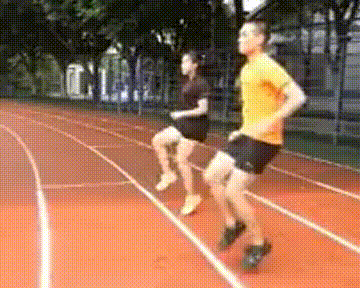 100米跑步技巧有哪些（短跑100米技术动作分析及辅助训练方法）