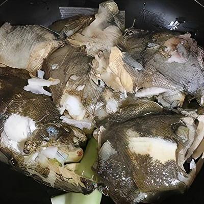 砂锅碟鱼头的做法图解（最正宗的砂锅碟鱼头的家常做法）