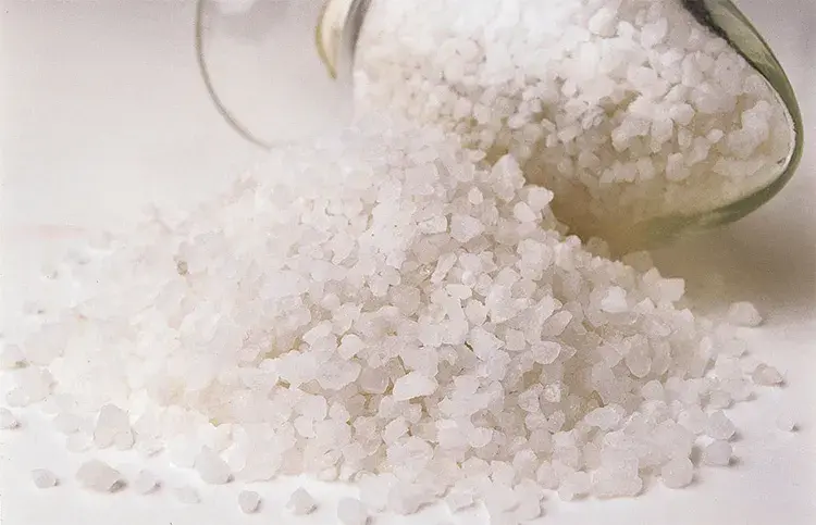 食盐的性质和用途有哪些（一文盘点盐的种类与盐的妙用）
